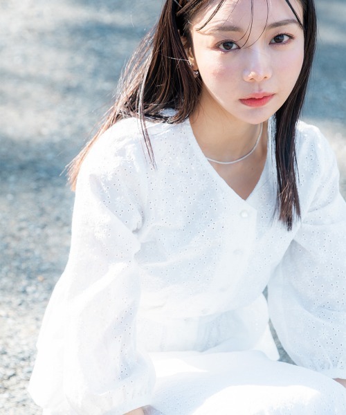 Petitjo（プッチージョ）の「小さいサイズ　綿100％透かし刺繍Vネックペプラムブラウス　低身長さん・小柄女性（シャツ/ブラウス・レディース・オフホワイト/ブラック・PL/PS/PSS/PM）」の11枚目の写真