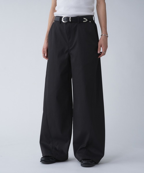 Adoon plain(アドーンプレーン)の「POLYESTER WIDE CURVE DESIGN SLACKS / ポリエステルワイドカーブデザインスラックス(スラックス・メンズ・チャコールグレー/ブラック・SMALL/LARGE/MEDIUM)」の8枚目の写真