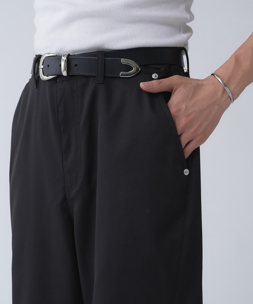 Adoon plain(アドーンプレーン)の「POLYESTER WIDE CURVE DESIGN SLACKS / ポリエステルワイドカーブデザインスラックス(スラックス・メンズ・チャコールグレー/ブラック・SMALL/LARGE/MEDIUM)」の12枚目の写真