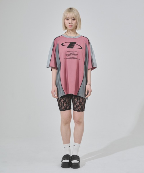 ENVYM（アンビー）の「バイカラービッグシルエットTシャツ（Tシャツ/カットソー・レディース・ホワイト/ピンク/ブルー・FREE）」の5枚目の写真