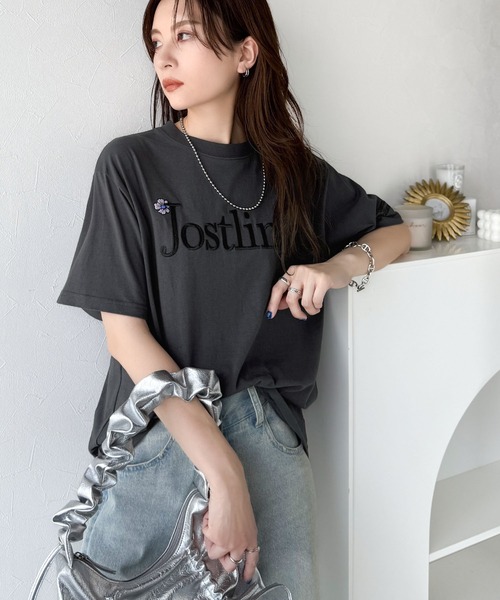 classicalelf（クラシカルエルフ）の「ナチュラルな中に、さりげない華。綿100％ロゴ×フラワー刺繍ビッグTシャツ（半袖）（Tシャツ/カットソー・レディース・チャコール/ネイビー/オートミール/ホワイト/グレイッシュベージュ・LARGE/MEDIUM/SMALL/X-LARGE）」の18枚目の写真