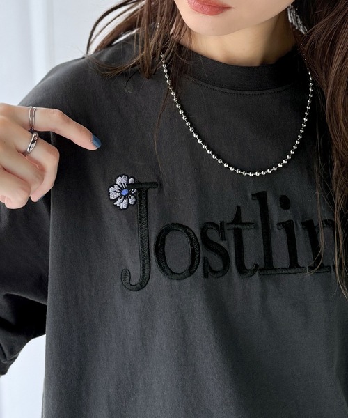 classicalelf（クラシカルエルフ）の「ナチュラルな中に、さりげない華。綿100％ロゴ×フラワー刺繍ビッグTシャツ（半袖）（Tシャツ/カットソー・レディース・チャコール/ネイビー/オートミール/ホワイト/グレイッシュベージュ・LARGE/MEDIUM/SMALL/X-LARGE）」の14枚目の写真