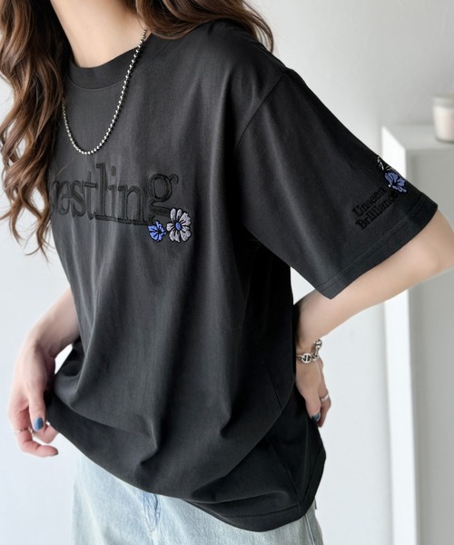 classicalelf（クラシカルエルフ）の「ナチュラルな中に、さりげない華。綿100％ロゴ×フラワー刺繍ビッグTシャツ（半袖）（Tシャツ/カットソー・レディース・チャコール/ネイビー/オートミール/ホワイト/グレイッシュベージュ・LARGE/MEDIUM/SMALL/X-LARGE）」の15枚目の写真