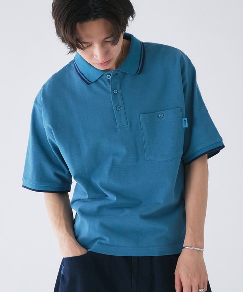 Adoon plain(アドーンプレーン)の「Pocket Piss Name Moss Stitch Polo Shirt / ポケットピスネーム鹿の子ポロシャツ(ポロシャツ・メンズ・ブルー/ブラック/ボルドー/その他/ネイビー/アイボリー・LARGE/MEDIUM)」の1枚目の写真