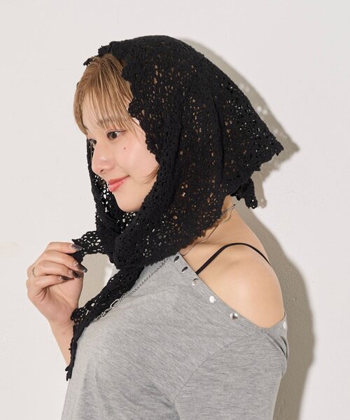 WHO'S WHO gallery(フーズフーギャラリー)の「マルチウェイコットンレースバブーシュカ(その他ヘアアクセサリー・レディース・ブラック/オフホワイト・FREE)」の2枚目の写真