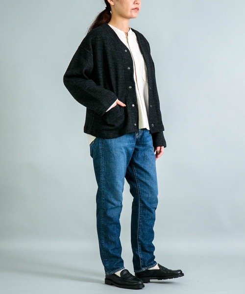 OMNIGOD（オムニゴッド）の「[OMNIGOD womens / オムニゴッド] 接結ウール Vネックカーディガン（カーディガン/ボレロ・レディース・チャコール/ネイビー/グレー・0）」の9枚目の写真
