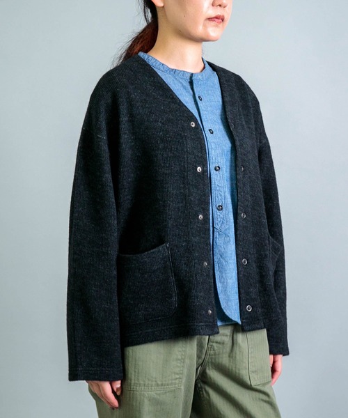 OMNIGOD（オムニゴッド）の「[OMNIGOD womens / オムニゴッド] 接結ウール Vネックカーディガン（カーディガン/ボレロ・レディース・チャコール/ネイビー/グレー・0）」の7枚目の写真