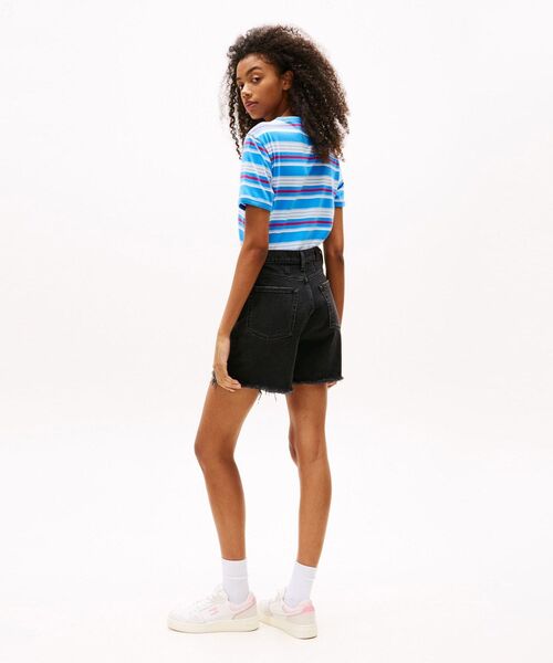 tommy jeans(トミー ジーンズ)の「マムショートパンツ(その他パンツ・レディース・ブラック・27inch/26inch/25inch)」の4枚目の写真
