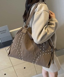 LA VORAGINE（ラ ヴォラジネ）の「リベット大容量トートバッグ（トートバッグ）」