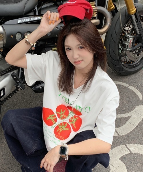 DIAVEL(ディアベル)の「TOMATO&スターフルーツ 選べるプリントTシャツ(Tシャツ/カットソー・レディース・グリーン/レッド・M)」の20枚目の写真