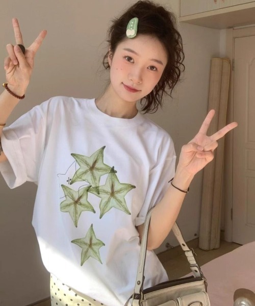 DIAVEL(ディアベル)の「TOMATO&スターフルーツ 選べるプリントTシャツ(Tシャツ/カットソー・レディース・グリーン/レッド・M)」の9枚目の写真
