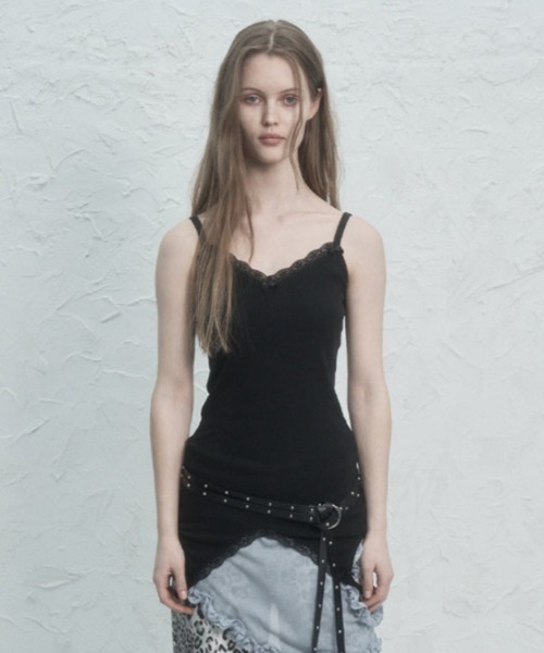 SETUPEXE（セットアップイーエックスイー）の「LACE UP DOWN SLEEVELESS（キャミソール・レディース・ブラック/ホワイト・フリー）」の2枚目の写真