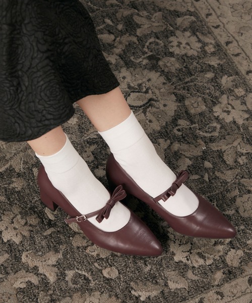 BONLECILL noir（ボンルシールノワール）の「【BONLECILL noir】ポインテッドトゥチャンキーヒールリボンパンプス（パンプス・レディース・ブラック/シルバー/ワイン/ブラック系・M/S/LL/L）」の21枚目の写真