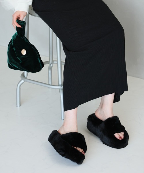 VIVIAN（ヴィヴィアン）の「ふわふわファー厚底スリッパサンダル（サンダル・レディース・ピンク/ベージュ/ブラック・LL/L/M/S）」の15枚目の写真