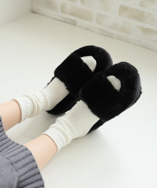 VIVIAN（ヴィヴィアン）の「ふわふわファー厚底スリッパサンダル（サンダル・レディース・ピンク/ベージュ/ブラック・LL/L/M/S）」の20枚目の写真