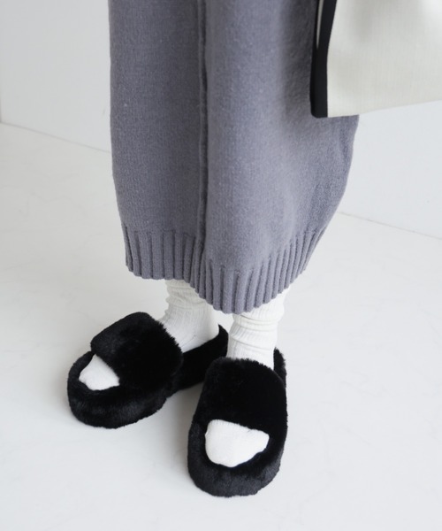 VIVIAN（ヴィヴィアン）の「ふわふわファー厚底スリッパサンダル（サンダル・レディース・ピンク/ベージュ/ブラック・LL/L/M/S）」の22枚目の写真