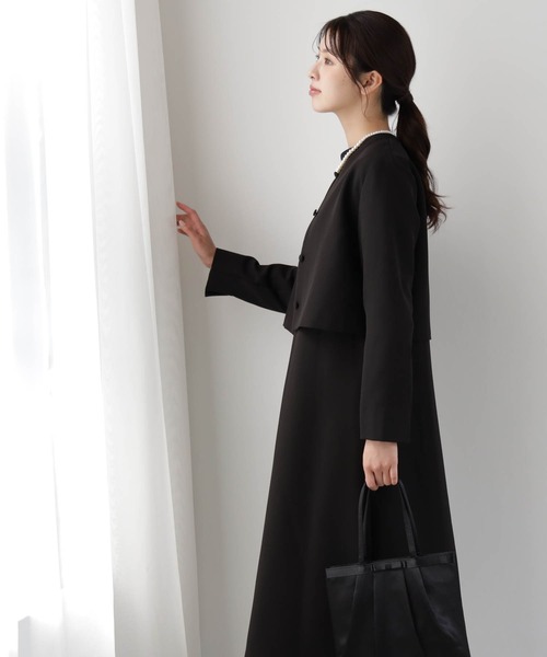 DRESS PLUS(ドレスプラス)の「喪服にも使えるノーカラージャケット(カーディガン/ボレロ・レディース・ネイビー/ブラック・L/M/XL)」の9枚目の写真