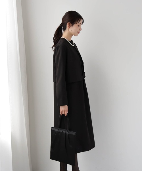 DRESS PLUS(ドレスプラス)の「喪服にも使えるノーカラージャケット(カーディガン/ボレロ・レディース・ネイビー/ブラック・L/M/XL)」の13枚目の写真
