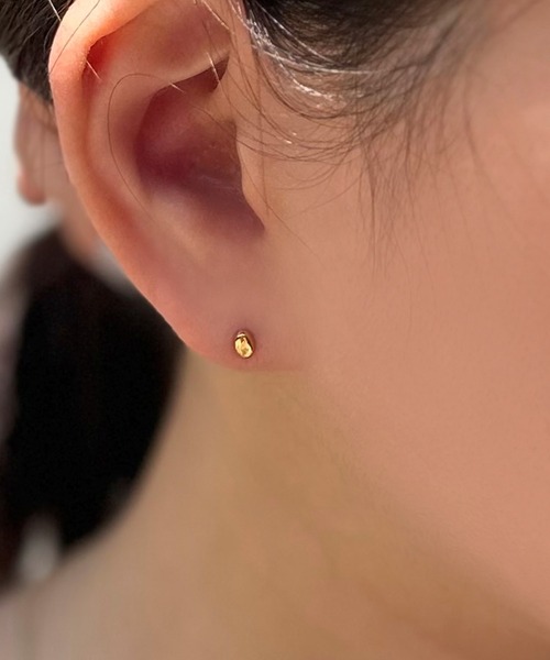 Phoebe（フィービィー）の「【金属アレルギー対応】メタルオーバルピアス(片耳)/サージカルステンレス/ユニセックス（ピアス（片耳用）・レディース・ゴールド系1/シルバー系2/ゴールド系2/シルバー系1・FREE）」の6枚目の写真