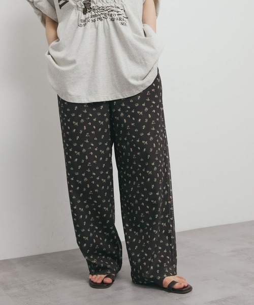 KBF(ケイビーエフ)の「フラワープリントメッシュパンツ(その他パンツ・レディース・ブラウン系その他/ブルー系その他・ONE)」の3枚目の写真