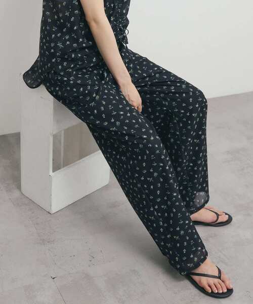 KBF(ケイビーエフ)の「フラワープリントメッシュパンツ(その他パンツ・レディース・ブラウン系その他/ブルー系その他・ONE)」の10枚目の写真