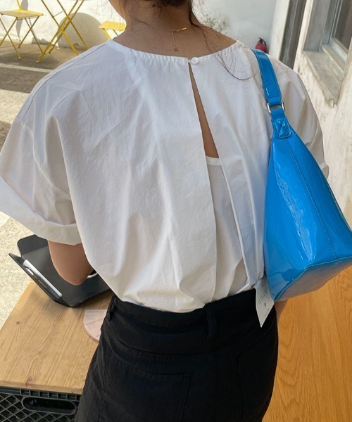 Aelina(エリナ)の「バックプリーツデザイン×ロールアップスリーブ コットンブラウス(シャツ/ブラウス・レディース・ホワイト/ピンク/イエロー・F)」の6枚目の写真