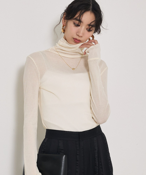 qualite(カリテ)の「シアーテレコプルオーバー/秋服/冬服/タートルネック/シアー/レイヤード(Tシャツ/カットソー・レディース・ブラック/ベージュ/アイボリー・フリー)」の2枚目の写真