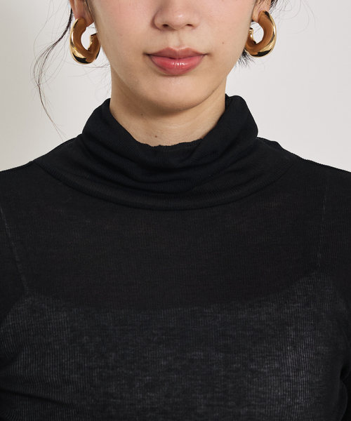 qualite(カリテ)の「シアーテレコプルオーバー/秋服/冬服/タートルネック/シアー/レイヤード(Tシャツ/カットソー・レディース・ブラック/ベージュ/アイボリー・フリー)」の13枚目の写真