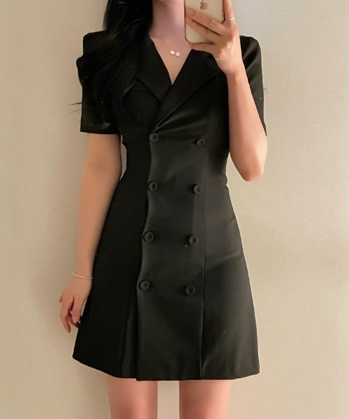 FREE STYLISTS(フリー スタイリスト)の「YUGA_YGMC Double button dress(ワンピース・レディース・グリーン/ベージュ/ブラック・FREE)」の1枚目の写真