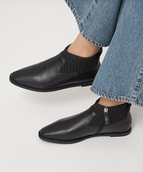 green label relaxing（グリーンレーベルリラクシング）の「ストレッチ フラット ショートブーツ 撥水（ブーツ・レディース・ブラック/ダークブラウン・S/M/L/XL）」の3枚目の写真