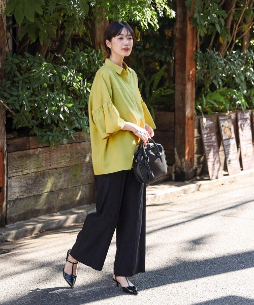 Bou Jeloud(ブージュルード)の「ギャザースリーブシャツ(シャツ/ブラウス・レディース・ライム/モカ/ブラック・38)」の5枚目の写真