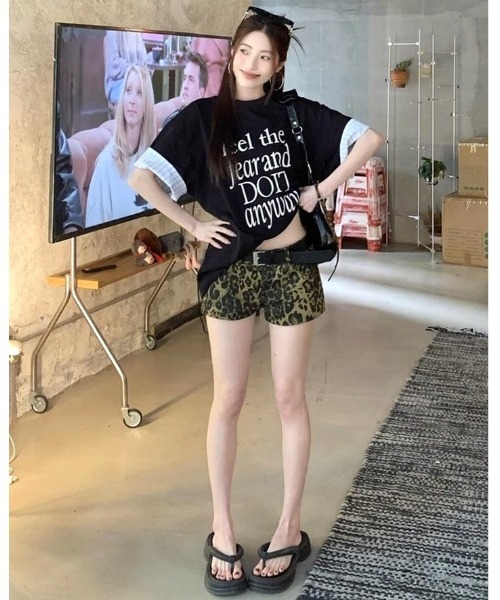 CHEER(チアー)の「袖ストライプロゴプリントルーズTシャツ(Tシャツ/カットソー・レディース・グレー/ブラック・M)」の8枚目の写真