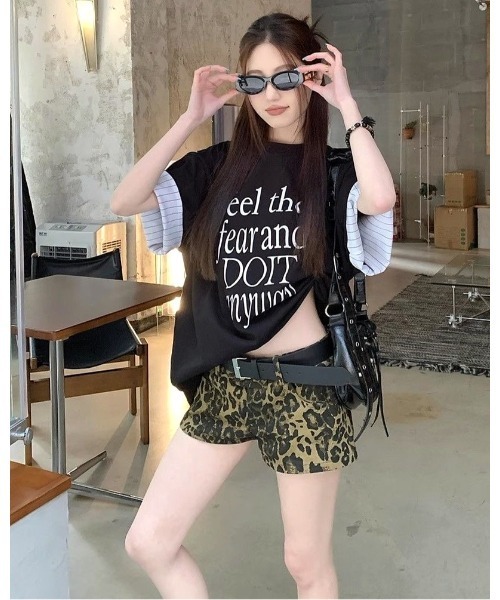 CHEER(チアー)の「袖ストライプロゴプリントルーズTシャツ(Tシャツ/カットソー・レディース・グレー/ブラック・M)」の9枚目の写真