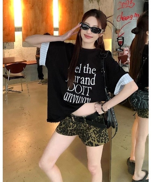 CHEER(チアー)の「袖ストライプロゴプリントルーズTシャツ(Tシャツ/カットソー・レディース・グレー/ブラック・M)」の10枚目の写真