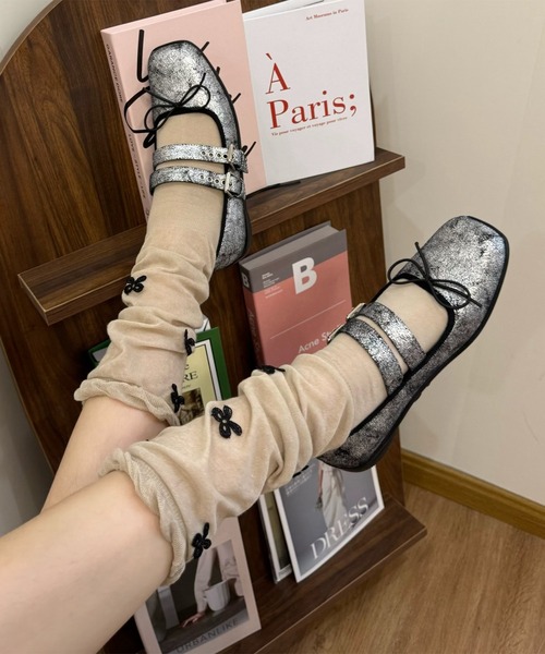Revo.(レボ)の「ダブルベルト リボン バレエシューズ(バレエシューズ・レディース・ブラウン/シルバー/ブラック・L/M)」の1枚目の写真