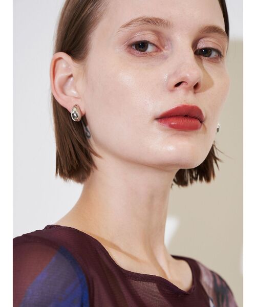 ELENDEEK（エレンディーク）の「ドロップパールスモールピアス（ピアス（両耳用）・レディース・シルバー/ゴールド・FREE）」の12枚目の写真