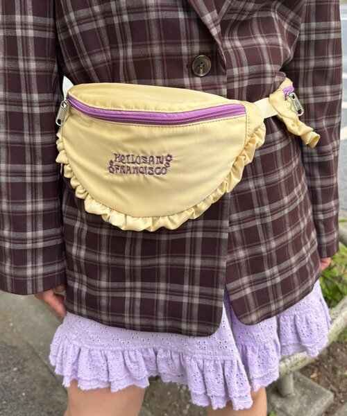 HELLO.SANFRANCISCO（ハローサンフランシスコ）の「【HELLO.SANFRANCISCO/ハローサンフランシスコ】サテンフリルコンビウエストBAG（ボディバッグ/ウエストポーチ・レディース・イエロー/パープル・ONE SIZE）」の9枚目の写真