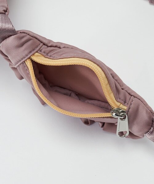 HELLO.SANFRANCISCO（ハローサンフランシスコ）の「【HELLO.SANFRANCISCO/ハローサンフランシスコ】サテンフリルコンビウエストBAG（ボディバッグ/ウエストポーチ・レディース・イエロー/パープル・ONE SIZE）」の14枚目の写真