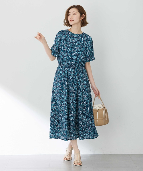 Petit Honfleur（プチオンフルール）の「アパッシュプリントワンピース（ワンピース・レディース・グリーン/ネイビー・9号/11号/13号）」の2枚目の写真