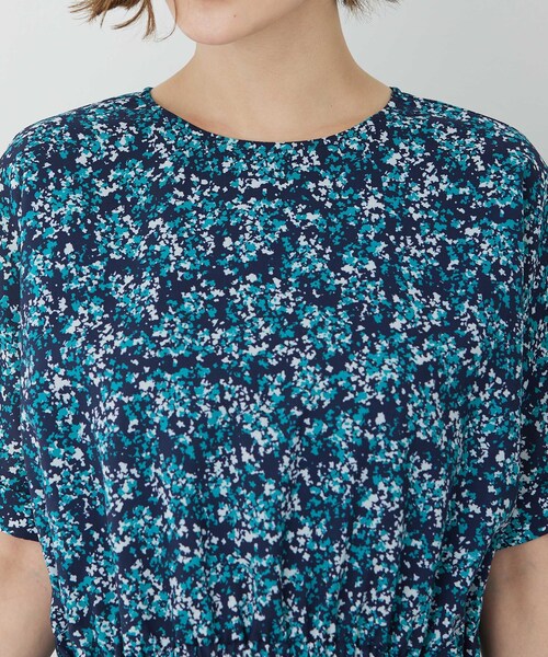 Petit Honfleur（プチオンフルール）の「アパッシュプリントワンピース（ワンピース・レディース・グリーン/ネイビー・9号/11号/13号）」の19枚目の写真