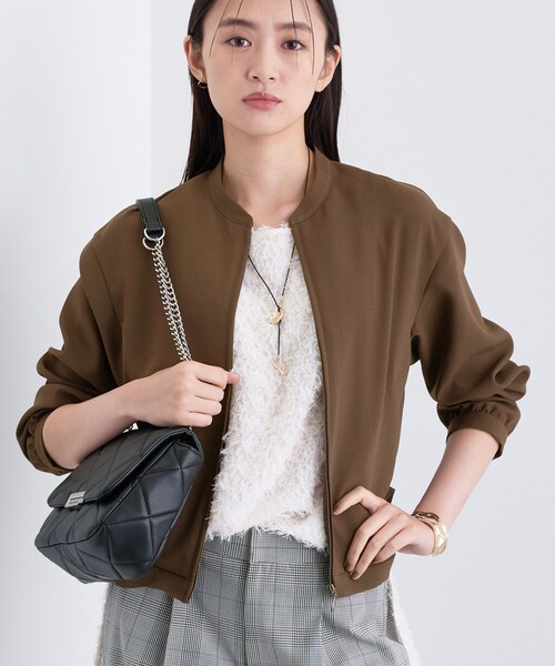 INDIVI(インディヴィ)の「【洗える/UVケア/吸汗速乾】ジョーゼットライトブルゾン(ブルゾン・レディース・ダークブラウン/ネイビー・40/38/36/15 /13/05/19)」の4枚目の写真