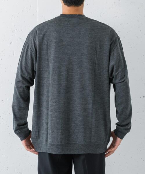 URBAN RESEARCH（アーバンリサーチ）の「new basic　WASHABLE MERINO WOOL CREW-NECK（ニット/セーター・メンズ・チャコールグレー/ブラック/ブラウン・MEDIUM/X-LARGE/LARGE）」の16枚目の写真