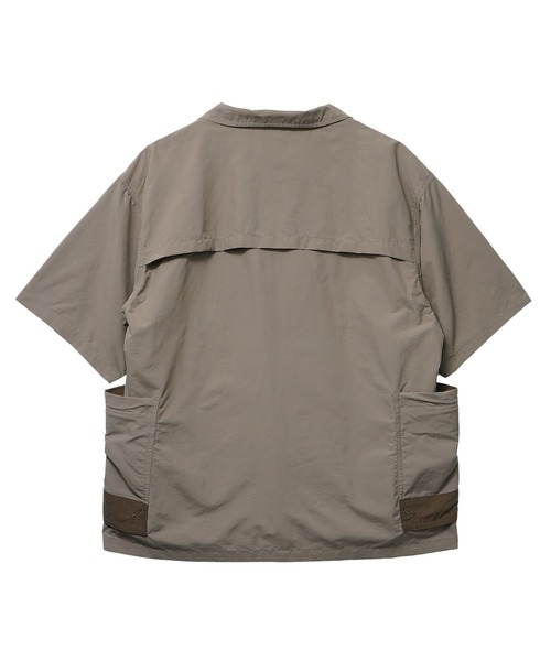 WILD THINGS(ワイルドシングス)の「WILDTHINGS SUPPLEX POUCH SHIRT WT25017AD(シャツ/ブラウス・メンズ・ベージュ/レッド・L/M)」の3枚目の写真