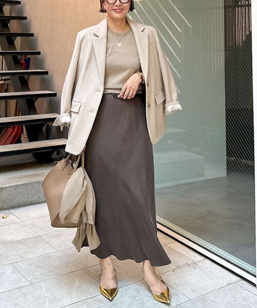 NOLLEY’S Sophi（ノーリーズソフィ）の「ショートビーバーテーラードジャケット（テーラードジャケット・レディース・チャコールグレー/ベージュ・38/36）」の5枚目の写真