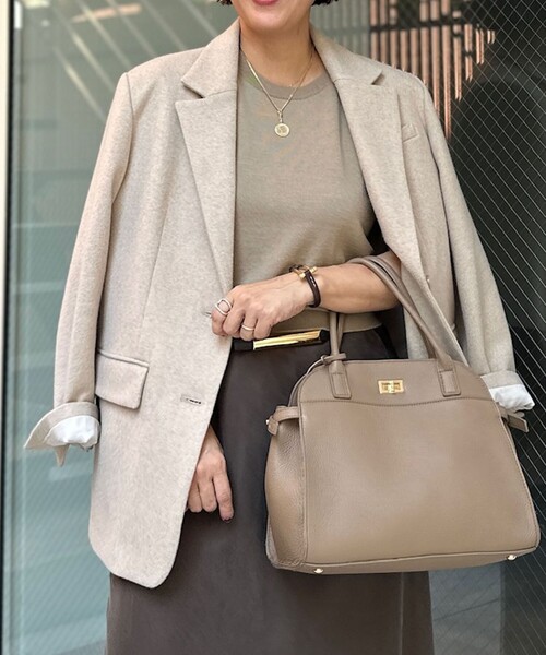 NOLLEY’S Sophi（ノーリーズソフィ）の「ショートビーバーテーラードジャケット（テーラードジャケット・レディース・チャコールグレー/ベージュ・38/36）」の7枚目の写真