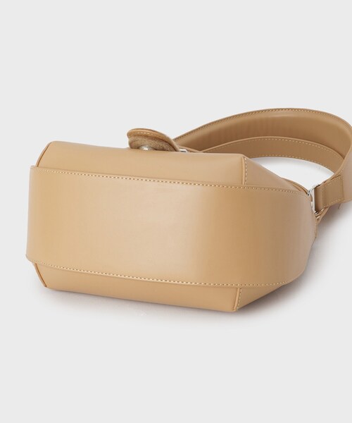 GALLEST（ギャレスト）の「バックルムーンバッグ（ショルダーバッグ・レディース・ブラック/ベージュ・00）」の11枚目の写真