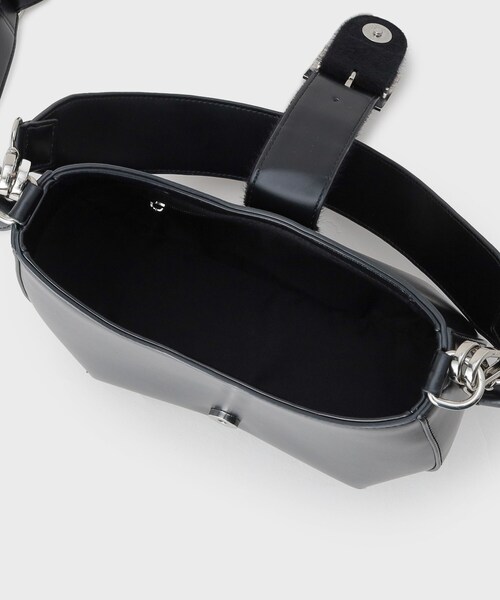 GALLEST（ギャレスト）の「バックルムーンバッグ（ショルダーバッグ・レディース・ブラック/ベージュ・00）」の13枚目の写真