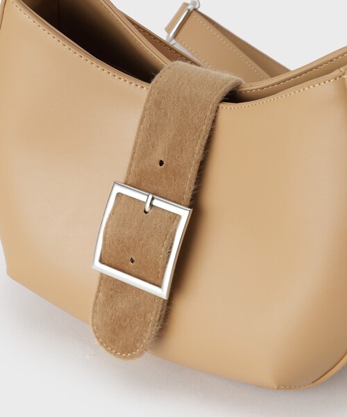 GALLEST（ギャレスト）の「バックルムーンバッグ（ショルダーバッグ・レディース・ブラック/ベージュ・00）」の18枚目の写真