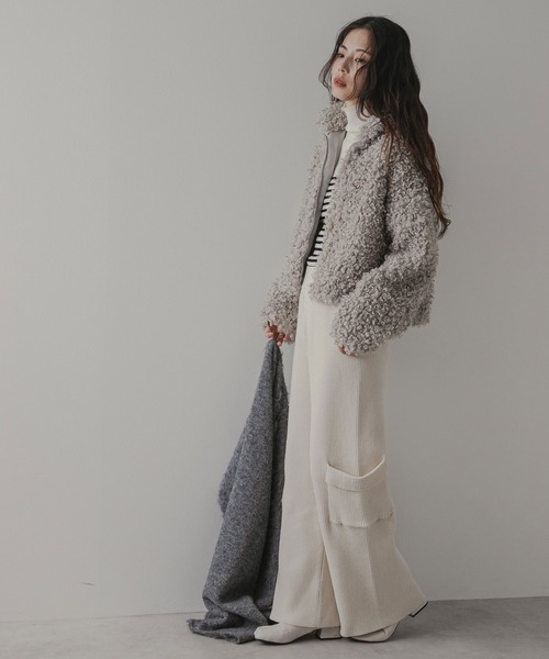 rectangle(レクタングル)の「プードルファーショートコート(その他アウター・レディース・グレイッシュベージュ/チャコールグレー/ブラウン・FREE)」の5枚目の写真