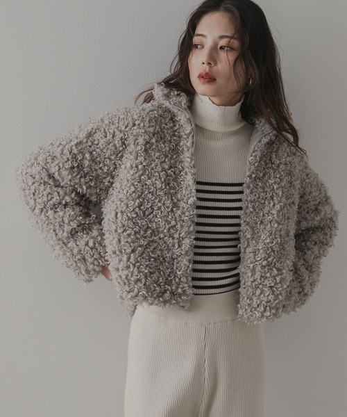 rectangle(レクタングル)の「プードルファーショートコート(その他アウター・レディース・グレイッシュベージュ/チャコールグレー/ブラウン・FREE)」の6枚目の写真